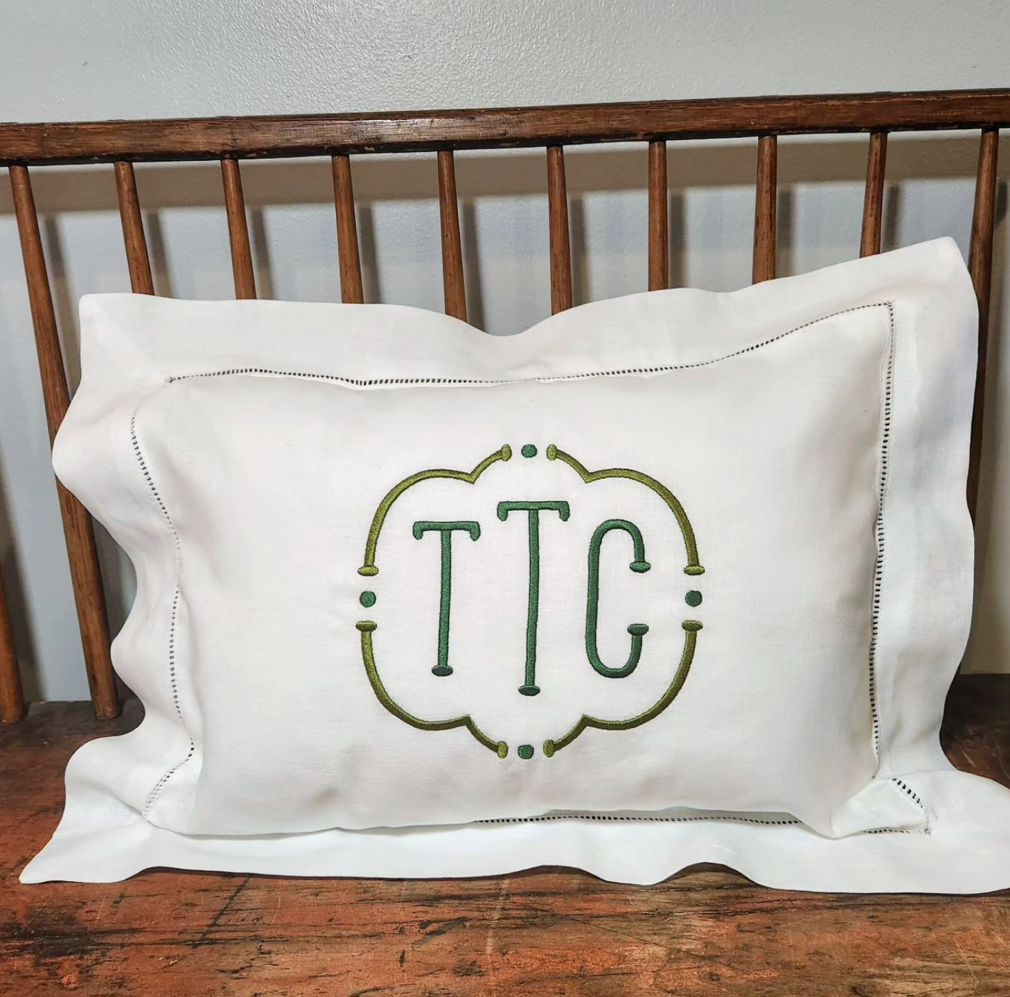 Monogram Court Font for Embroidery