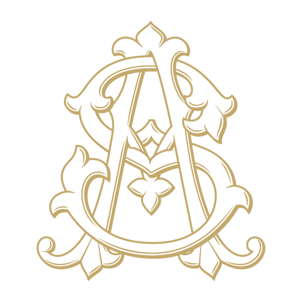 洋書 Monograms and Antique Linens Monograms and Antique Linens: A Collection of Beautiful