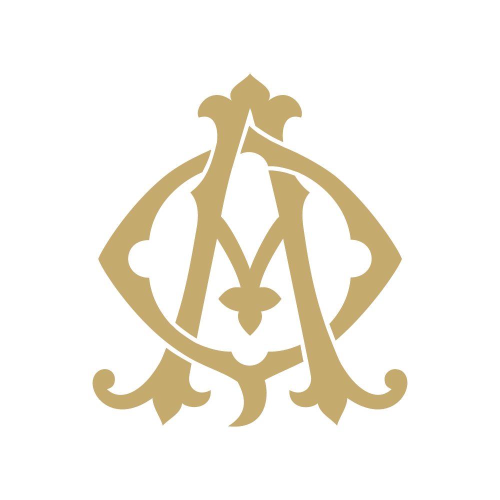 Monogram Chic AQ