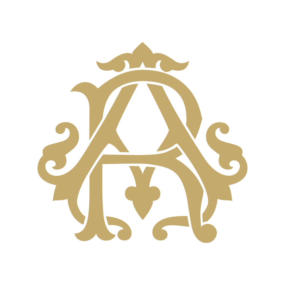 Monogram Chic AR