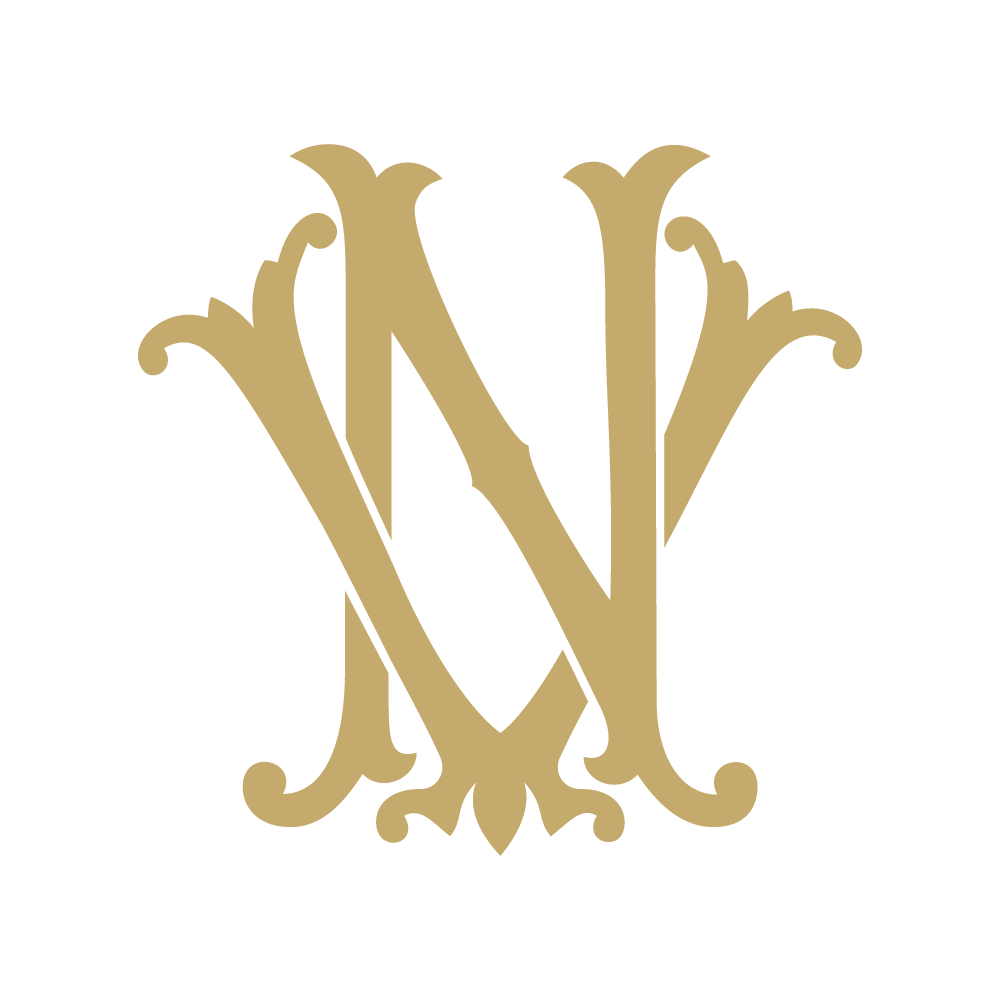 Monogram Chic NV