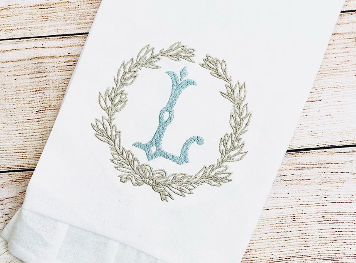 Single Antique Chic Font for Embroidery