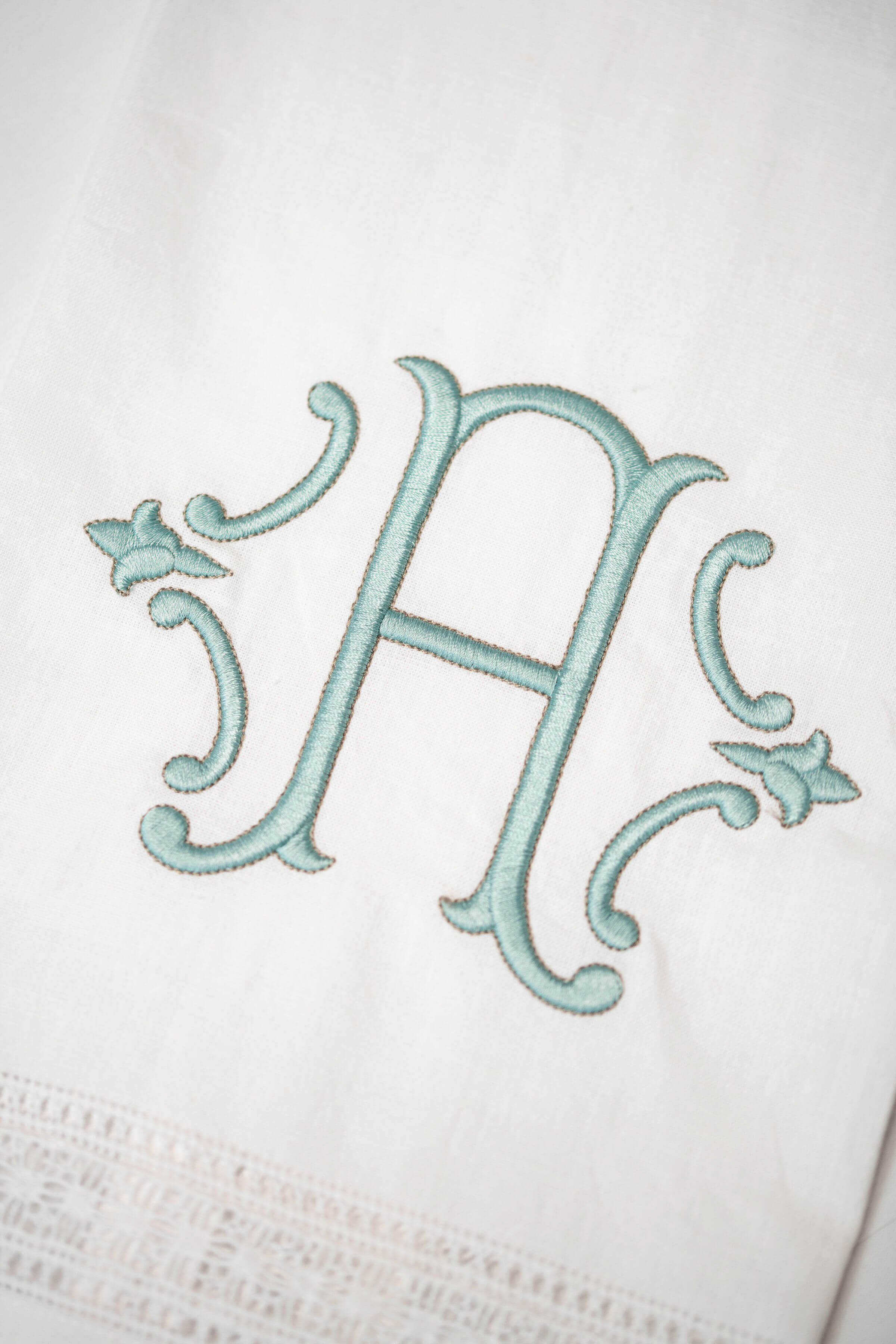 Single Romanesque Font for Embroidery